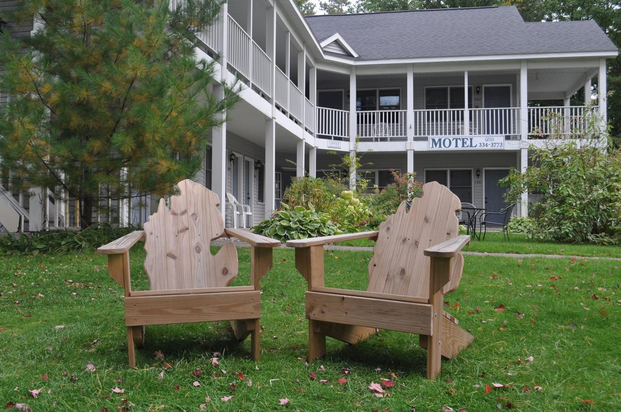 The M-22 Inn Glen Arbor Exteriör bild